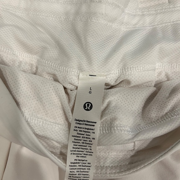 Fast and Free High-Rise Classic-Fit Split Short 3" - - Picture 2 of 4